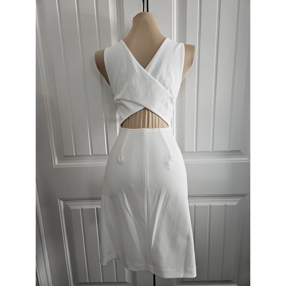 Betsey Johnson White Sheath Mini Dress Open Back Vintage Sz 10 See Measurements - Picture 2 of 10